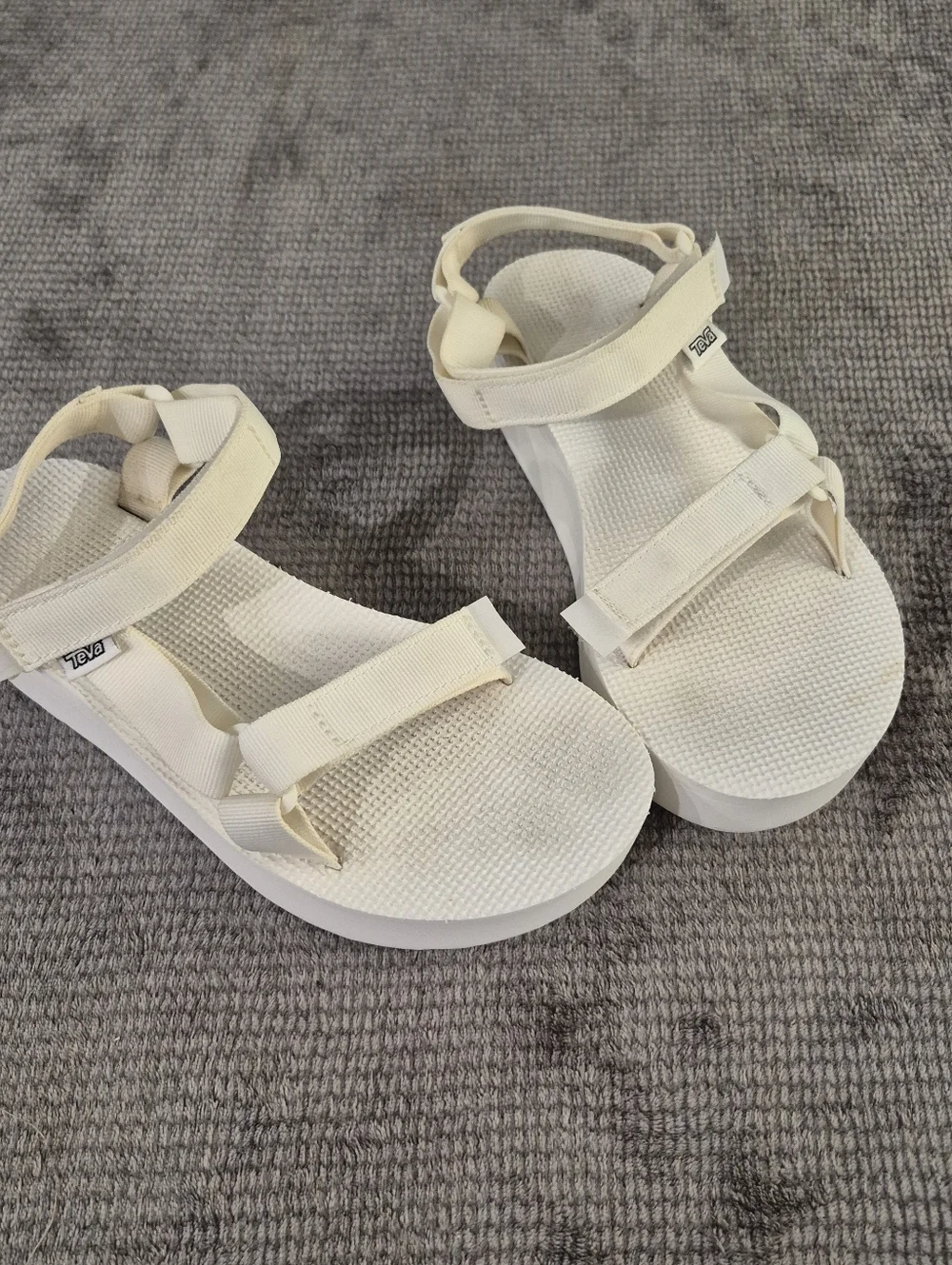 Teva Women Flatform Universal Platform Y2K Inspired Sandal Size 9 White Recycled - Picture 1 of 8
